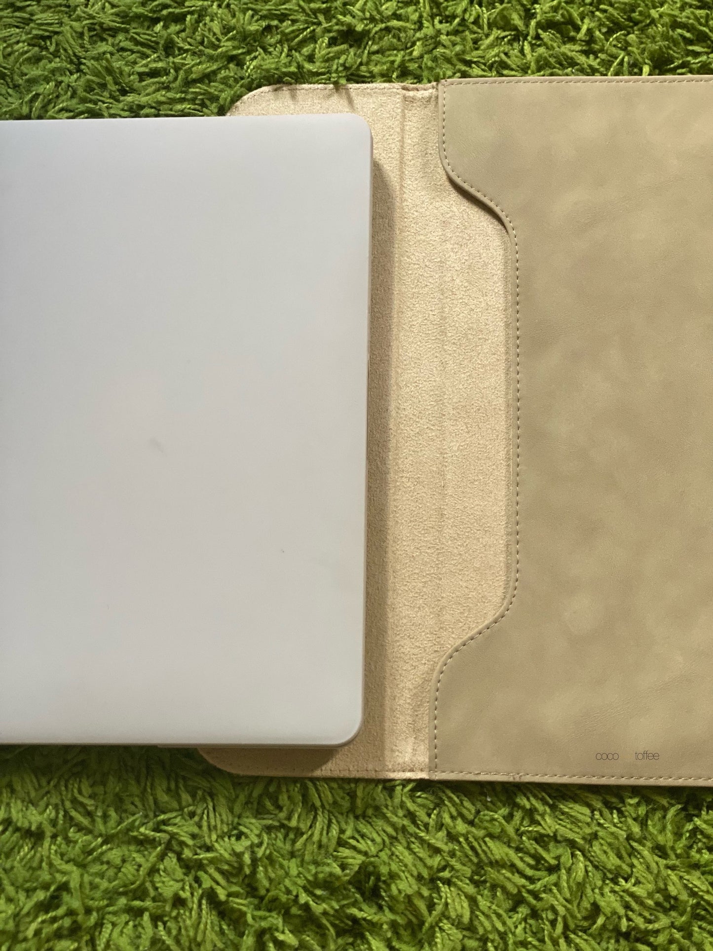 Harper Laptop Sleeve Beige