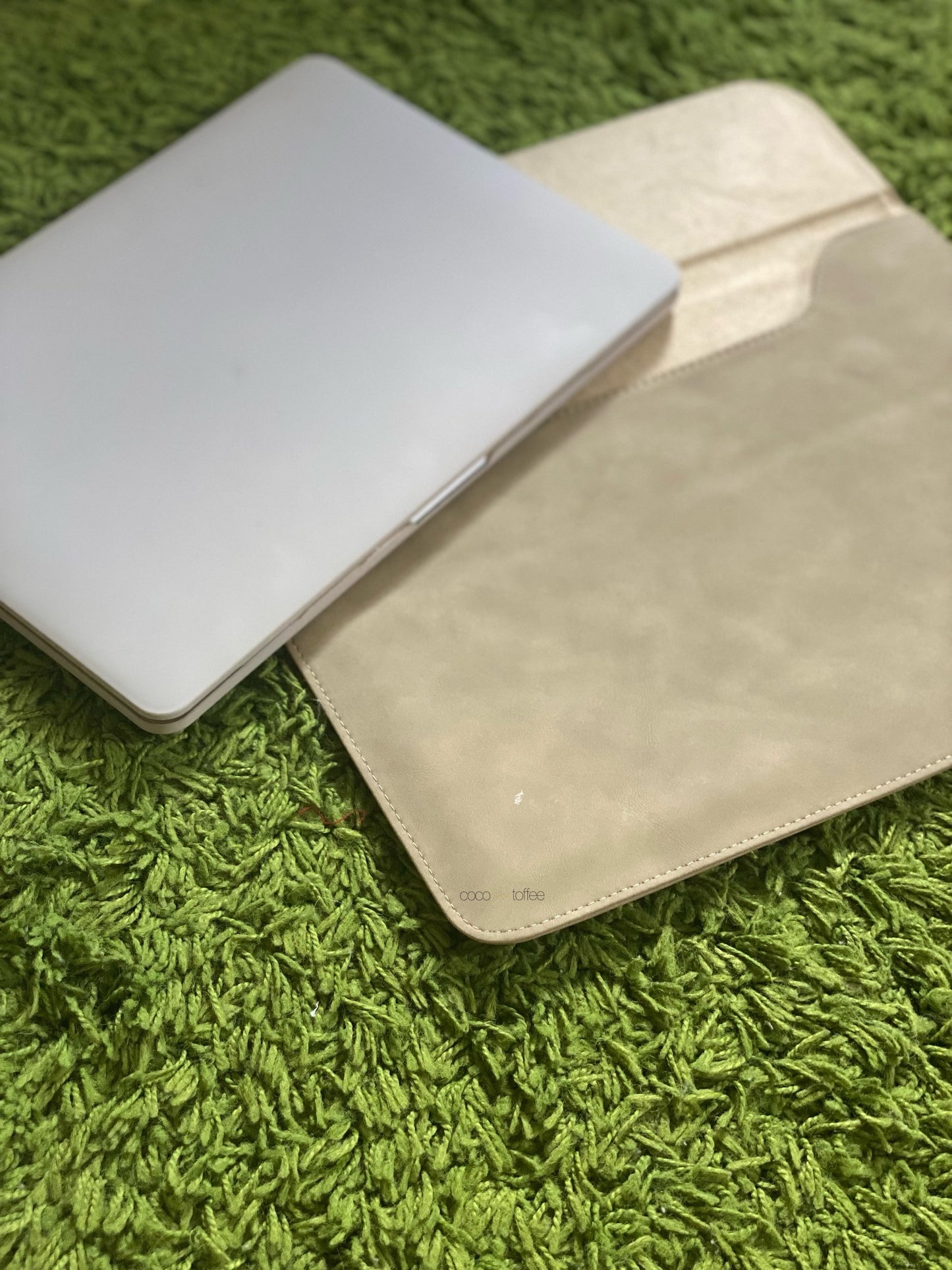 Harper Laptop Sleeve Beige